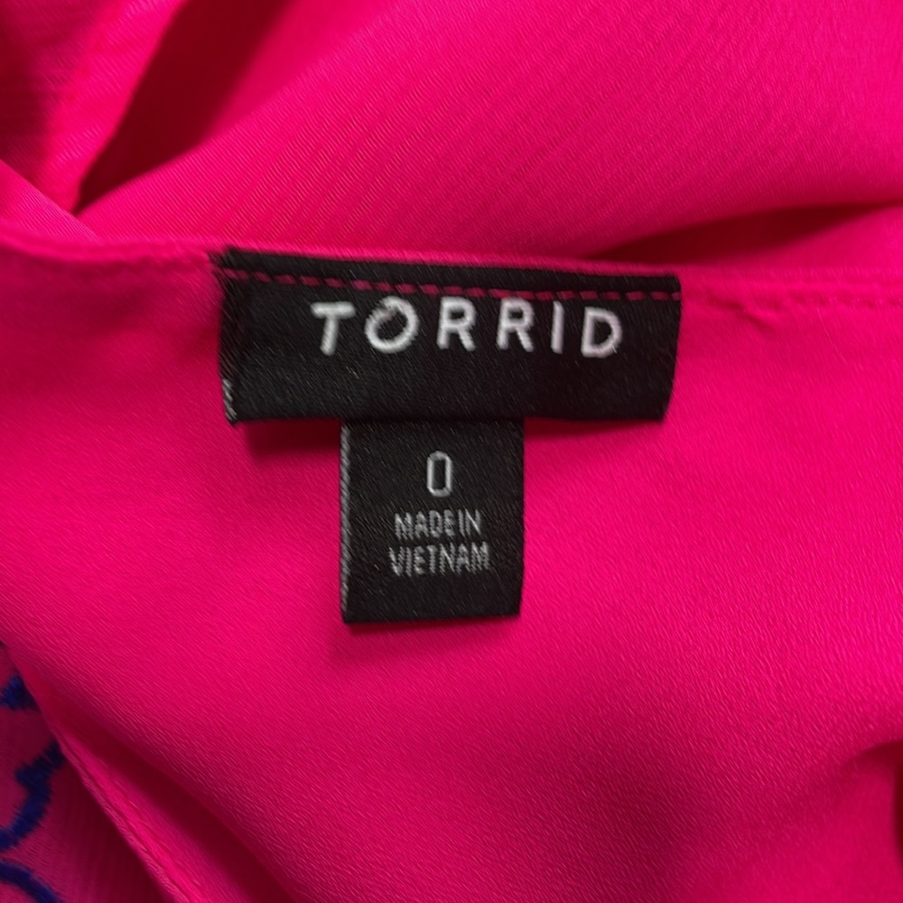 TORRID PLUS SIZE 0X fluorescent pink embroidered purple ribbon strap top - Picture 7 of 8